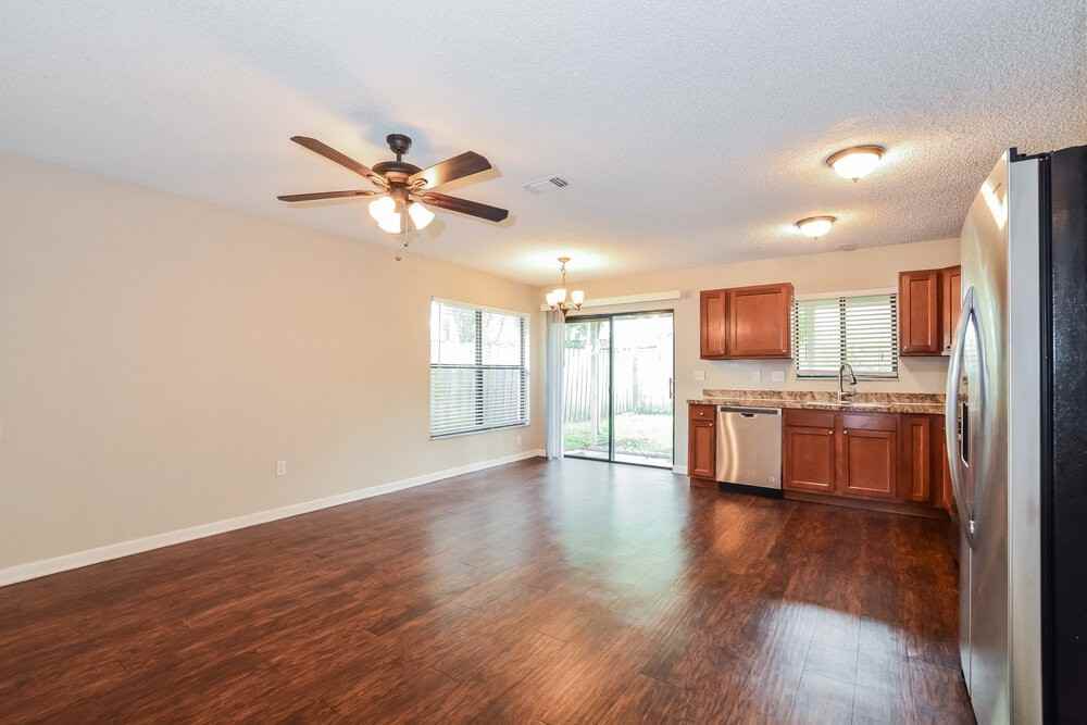 321 Alba Ln - Photo 5 of 16
