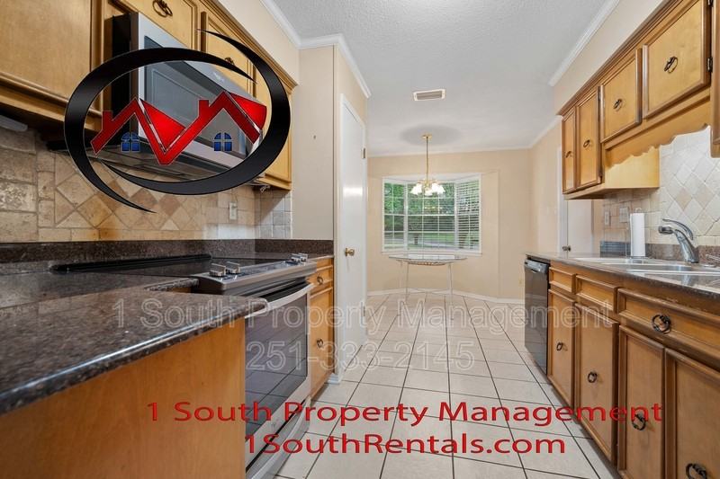 2205 Woodhillcrest Dr - Photo 5 of 22