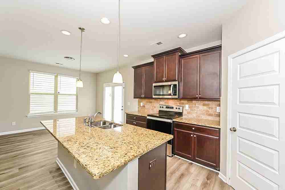 360 Lossie Ln - Photo 6 of 17