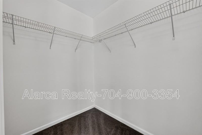 11528 Lottingly Dr - Photo 4 of 50