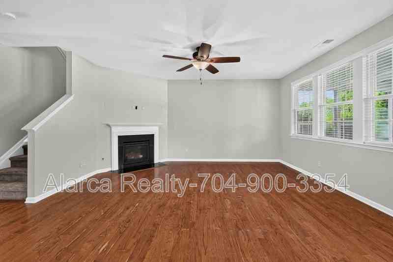 11528 Lottingly Dr - Photo 6 of 50
