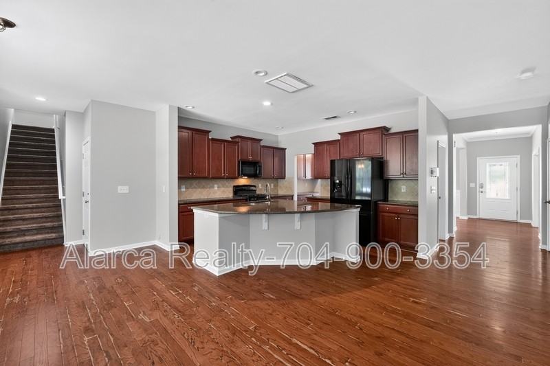 11528 Lottingly Dr - Photo 6 of 50
