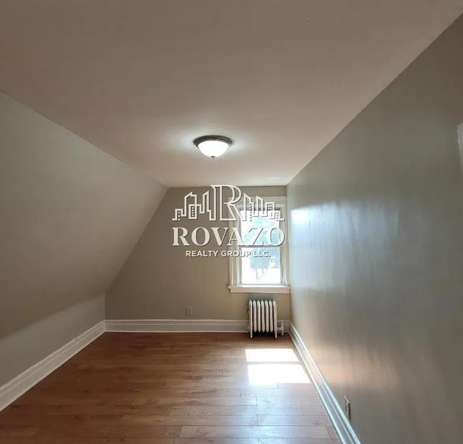 413 Summer Avenue #3B - Photo 3 of 4