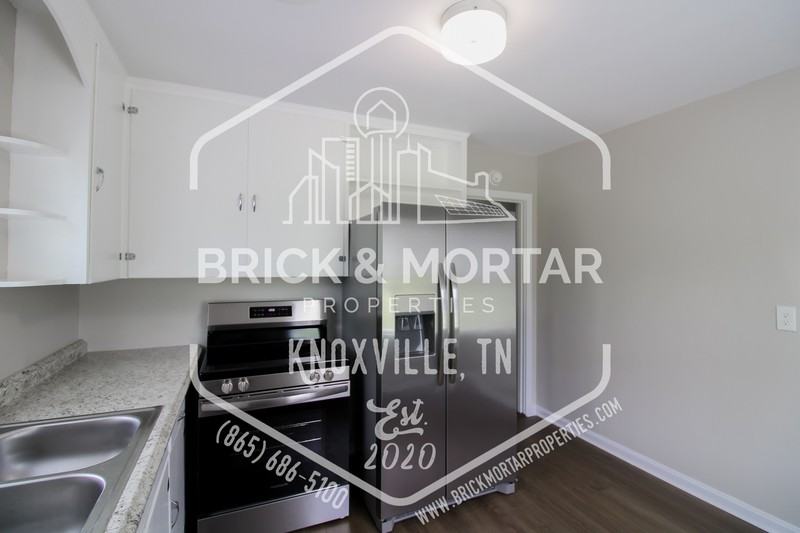 907 Cherokee St - Photo 6 of 14
