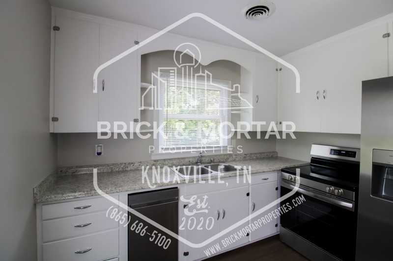 907 Cherokee St - Photo 7 of 14