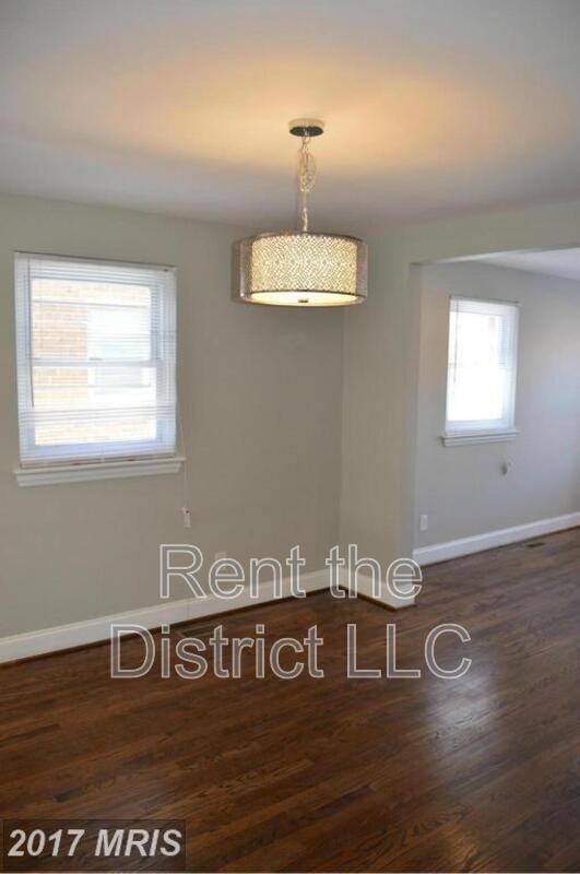 707 Kennedy St Ne - Photo 5 of 14