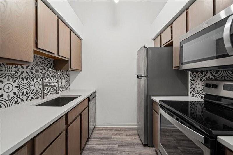 1705 Crossing Pl #114 - Photo 2 of 19