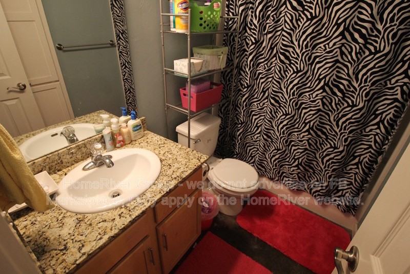 612 Rosemoor Ct - Photo 4 of 12
