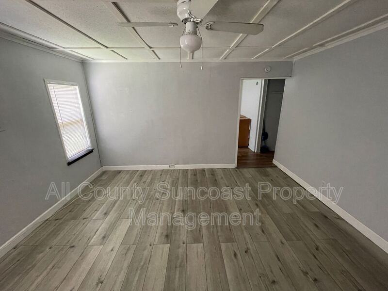 1830 27th Ave N #E - Photo 6 of 11