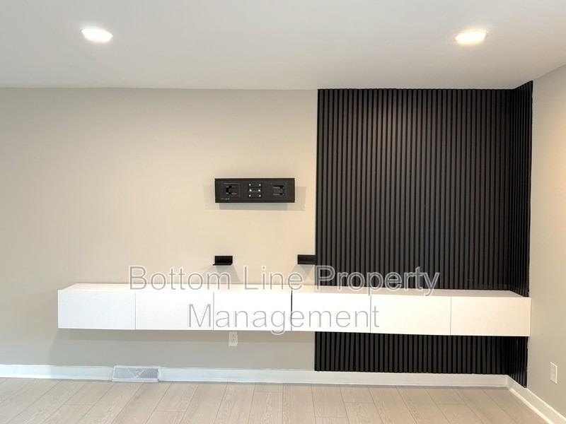 4117 Oak Forest Dr - Photo 6 of 27