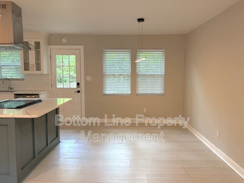 4117 Oak Forest Dr - Photo 7 of 27
