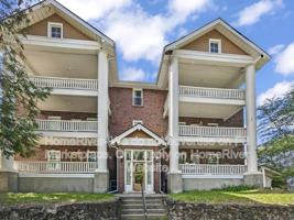 featured image of 634 E 23rd Ave #D