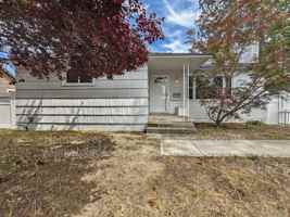 featured image of 5418 N Maple St