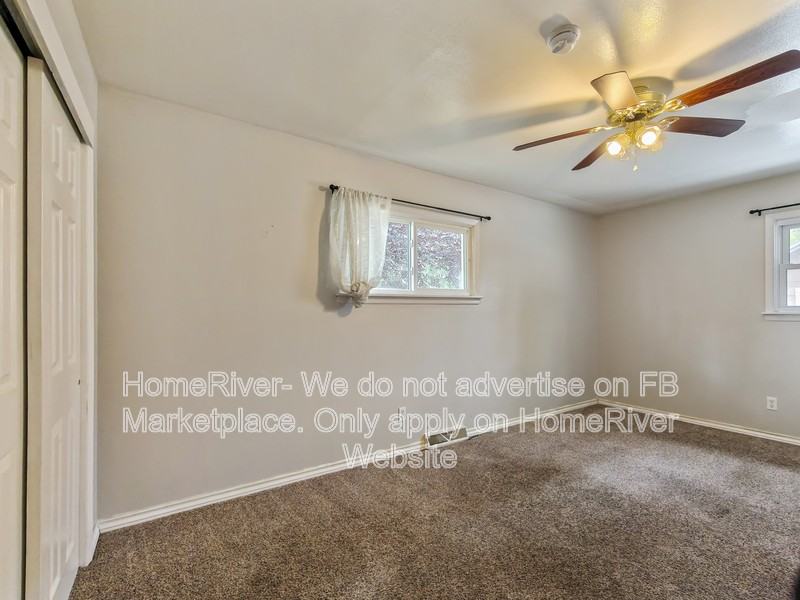 5418 N Maple St - Photo 6 of 20