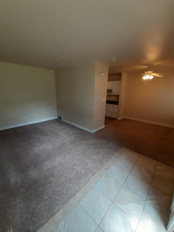 725 W 9th Ave - Photo 2 of 9
