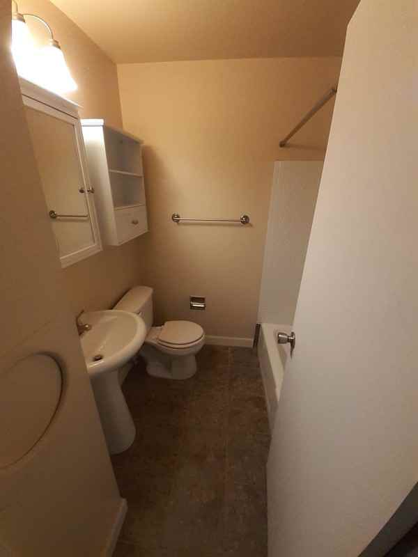 725 W 9th Ave - Photo 7 of 9