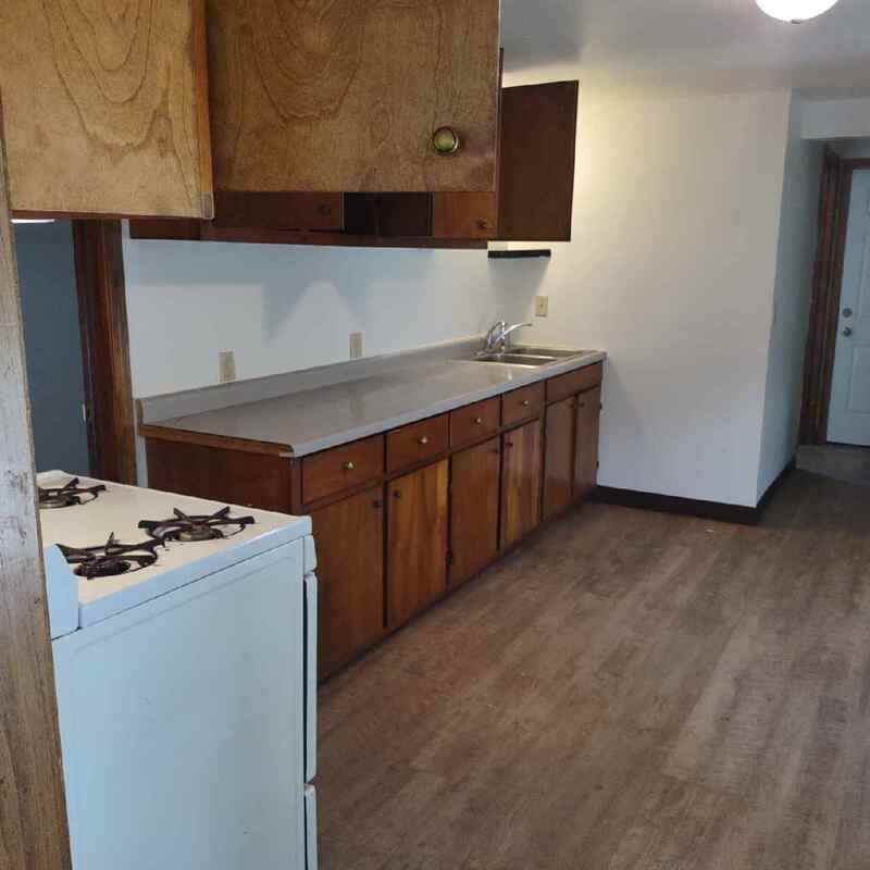 1733 Smith St - Photo 2 of 18