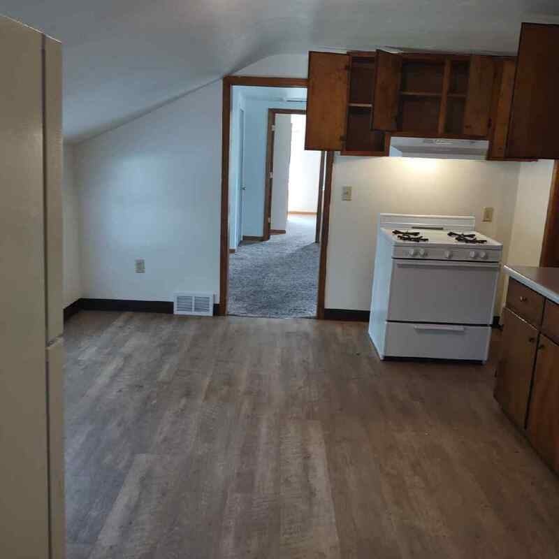 1733 Smith St - Photo 3 of 18