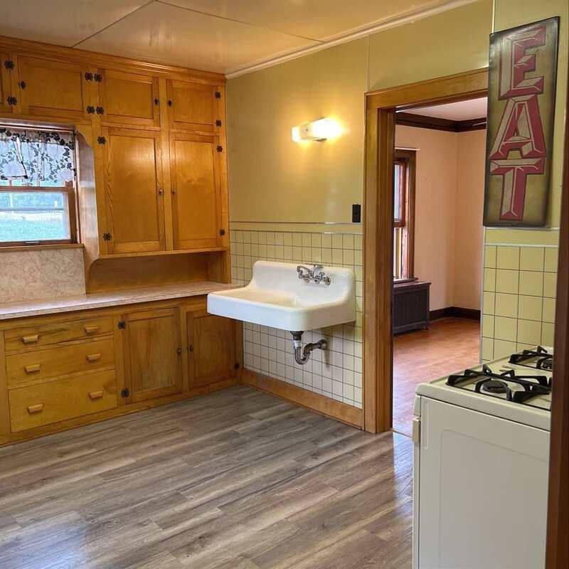3594 Oregon St - Photo 2 of 17