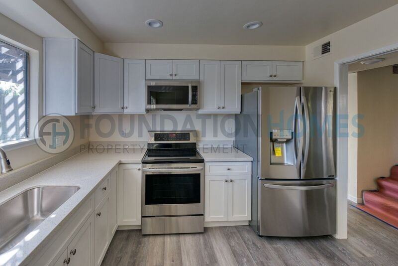 404 San Marin Dr - Photo 2 of 50