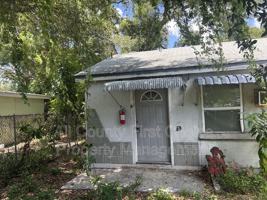 featured image of 724 Wyatt St #B