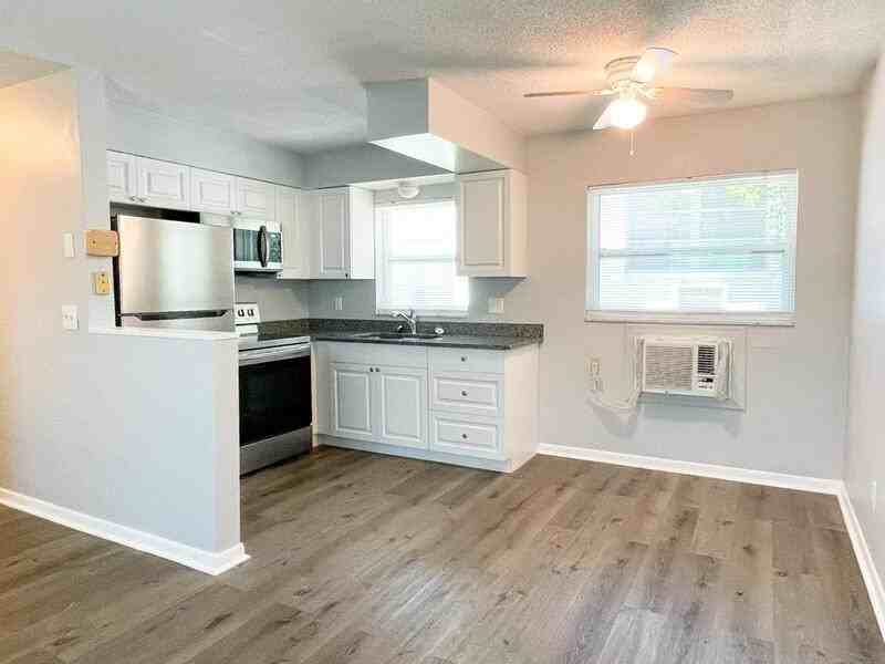 1265 Pierce St - Photo 5 of 25