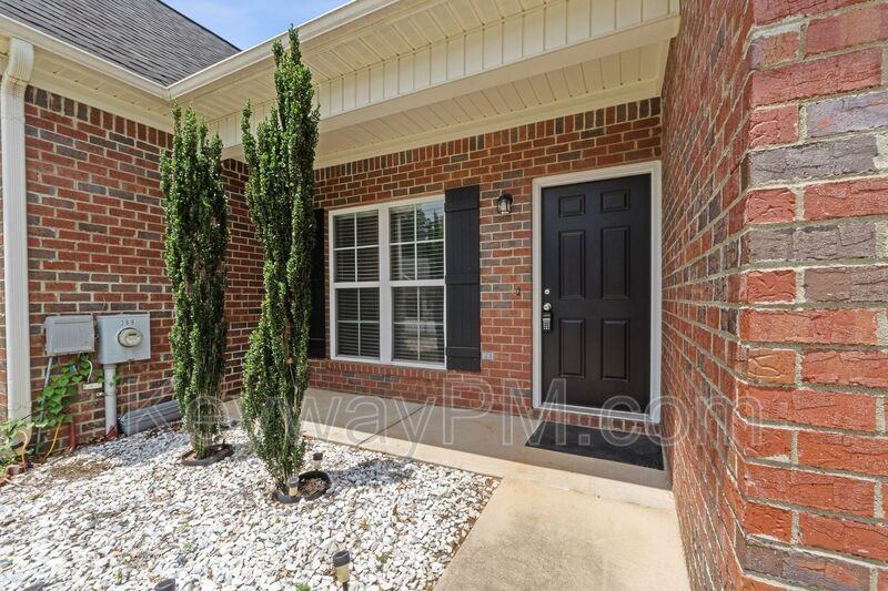 366 Bowen Fls - Photo 4 of 21