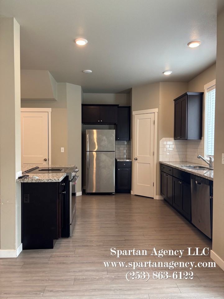 13512 95th Avenue East - Photo 5 of 19