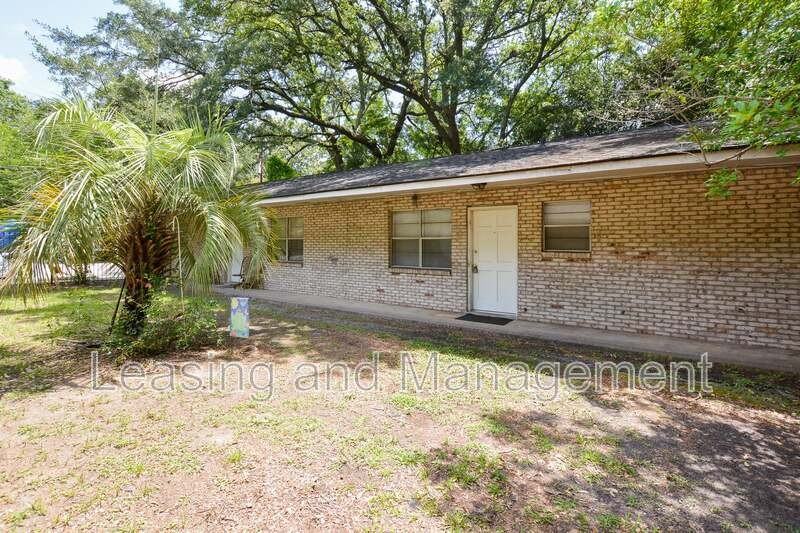 1611 Jessamine Rd #1C - Photo 2 of 11
