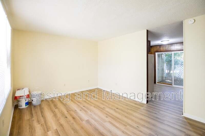 1611 Jessamine Rd #1C - Photo 3 of 11