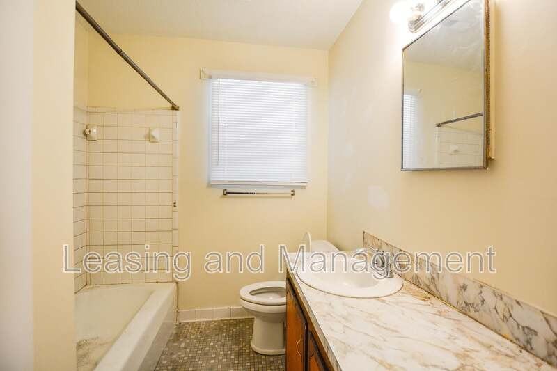 1611 Jessamine Rd #1C - Photo 6 of 11