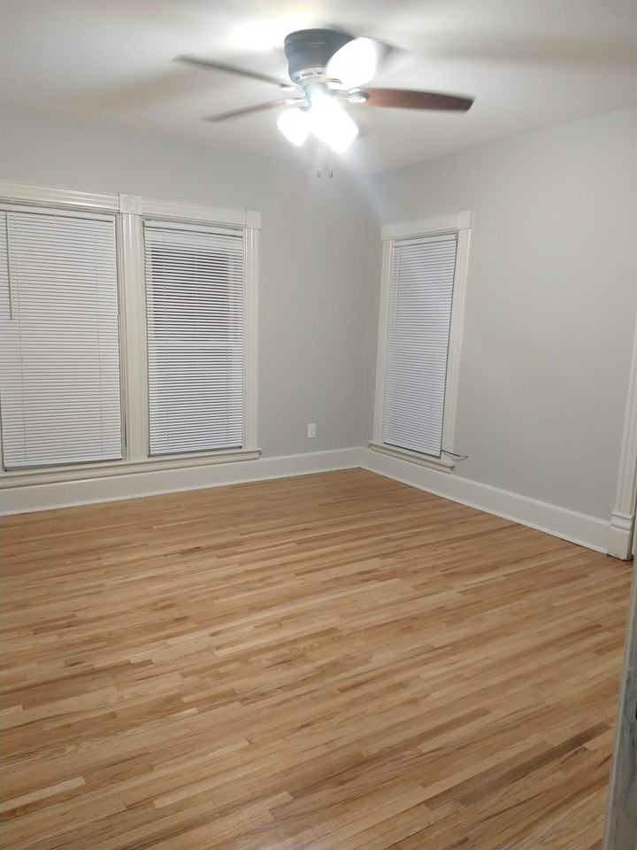 303 1/2 W. Galena Avenue - Photo 3 of 10
