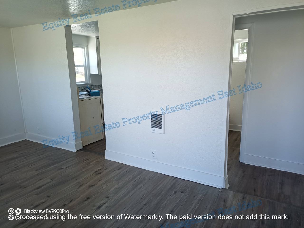ID - 1020 S Broadway Street - LB - Photo 5 of 10