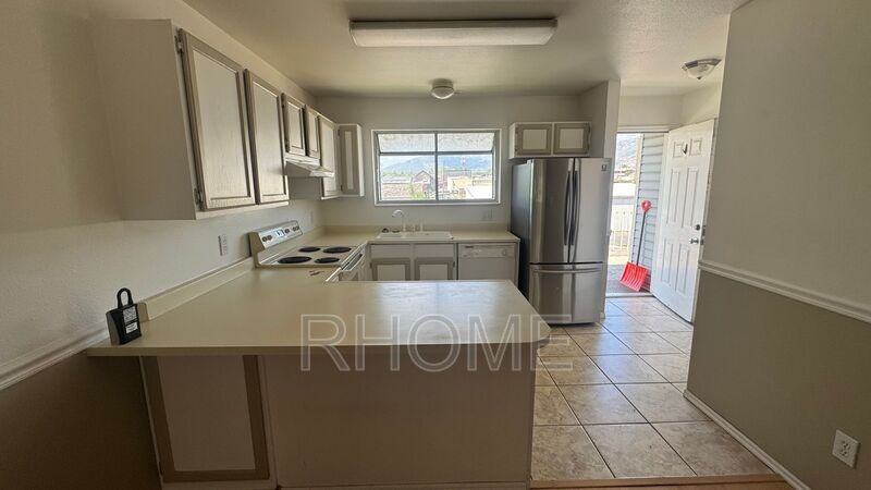 63 Sw #16 - Photo 2 of 22
