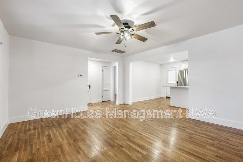 1111 N 10th St - Photo 5 of 22