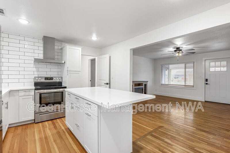 1111 N 10th St - Photo 7 of 22