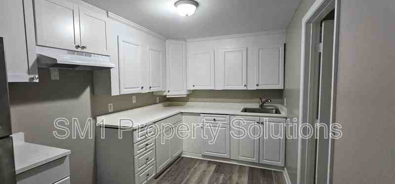 534 Cranbrook St - Photo 5 of 10