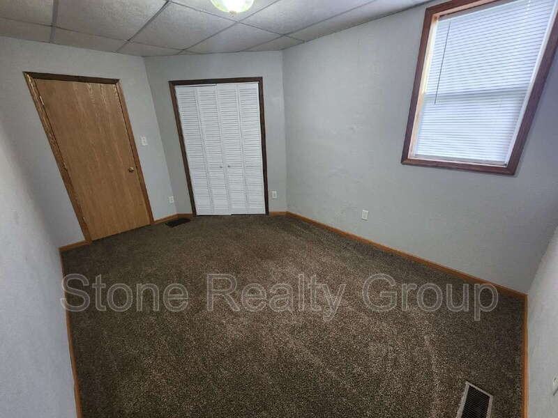 1416 8th Ave - Photo 6 of 11