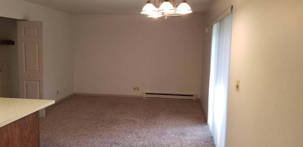 376 Lincoln Street - Photo 3 of 17