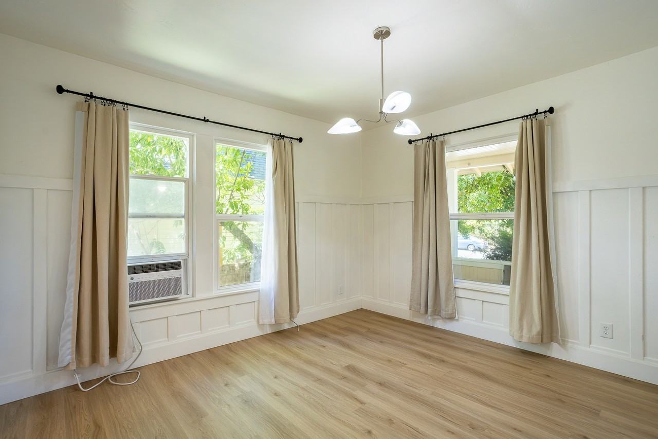 1012 Broadway St. - Photo 4 of 11