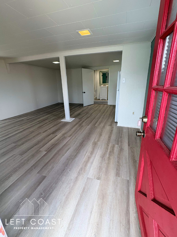 339 Southwest Ebb Avenue - Photo 4 of 13