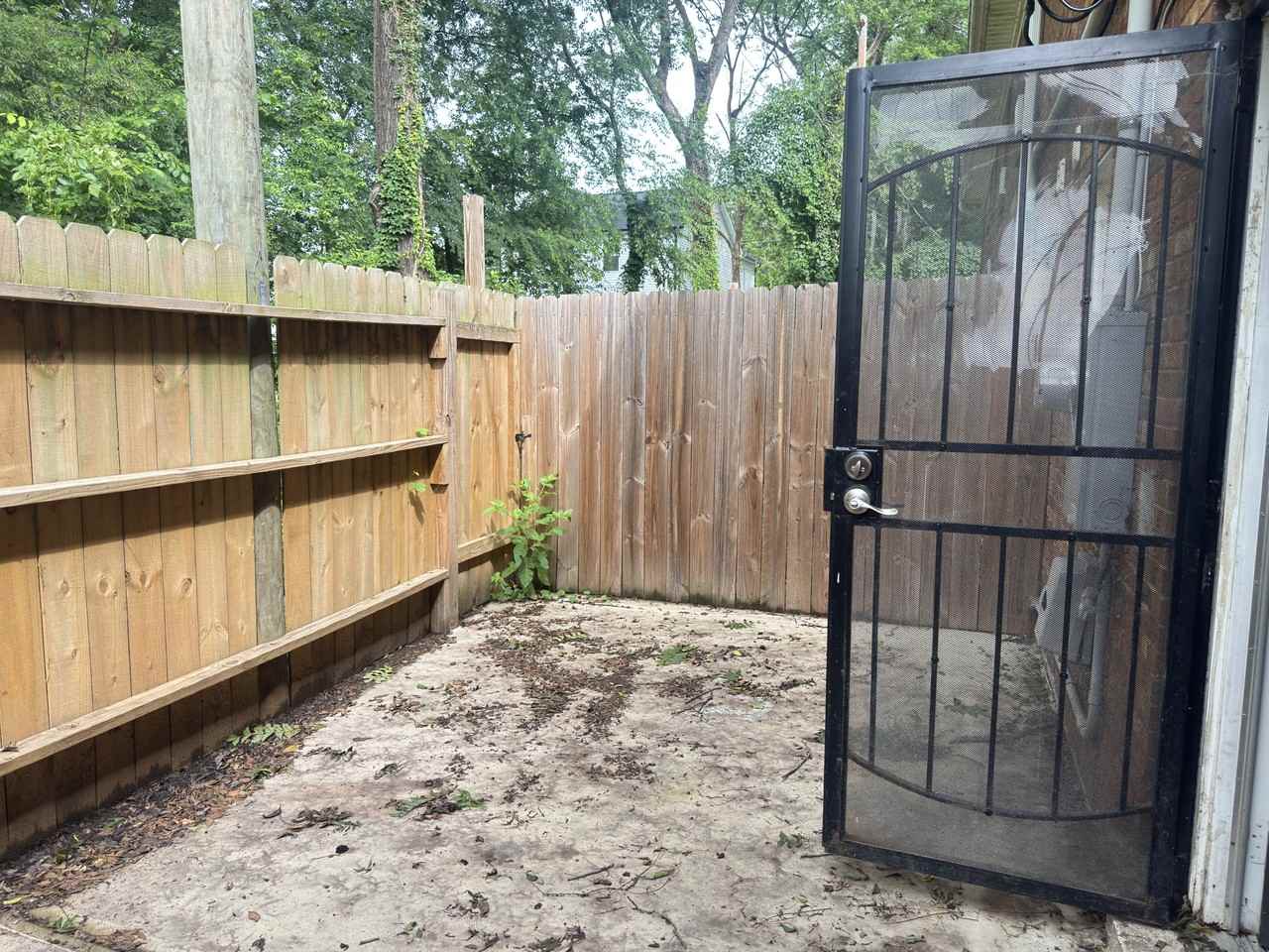 421 Honeywood Avenue - Photo 3 of 8