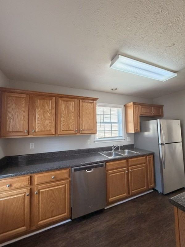 112 Barrington Dr - Photo 5 of 21