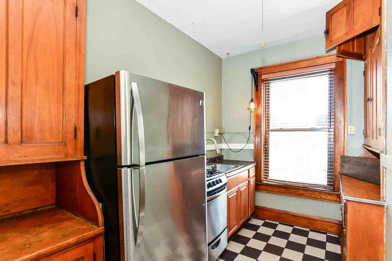 2202 Hennepin Avenue - Photo 4 of 23