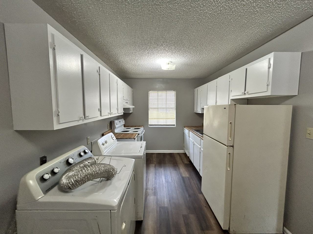 2710 South Taft Street - Photo 6 of 10
