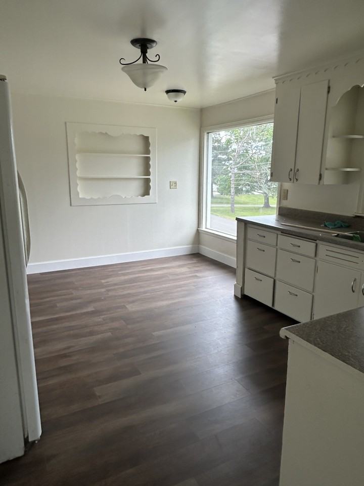 3748 4th Avenue East - Photo 2 of 8