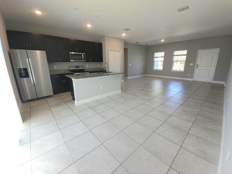 2210 Sw 167th Pl - Photo 2 of 16
