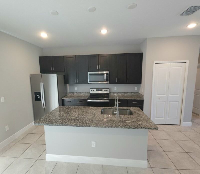 2210 Sw 167th Pl - Photo 5 of 16