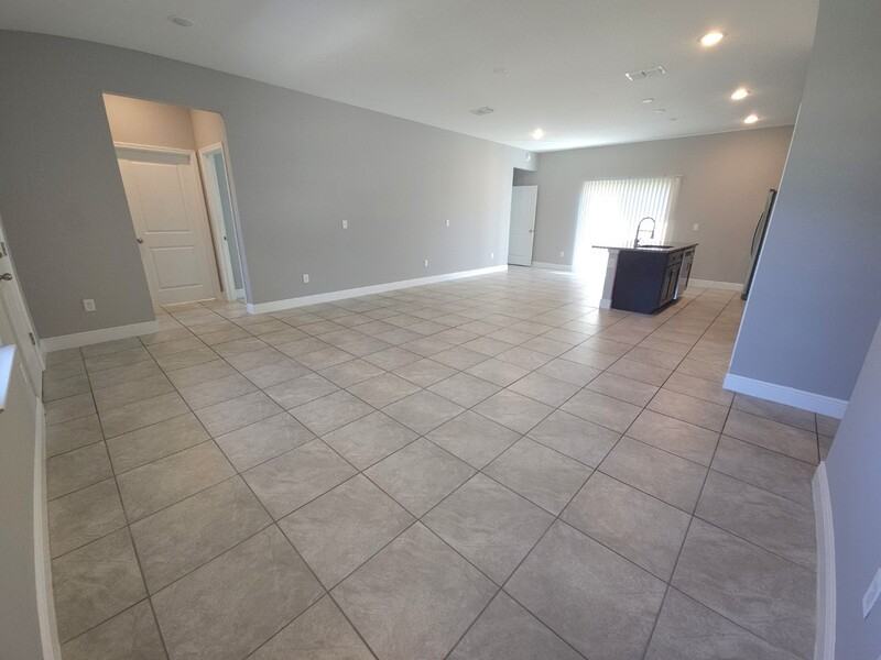 2210 Sw 167th Pl - Photo 6 of 16