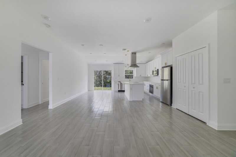 417 St Johns Ln - Photo 3 of 13